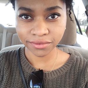 Meet your Posher, Denisha